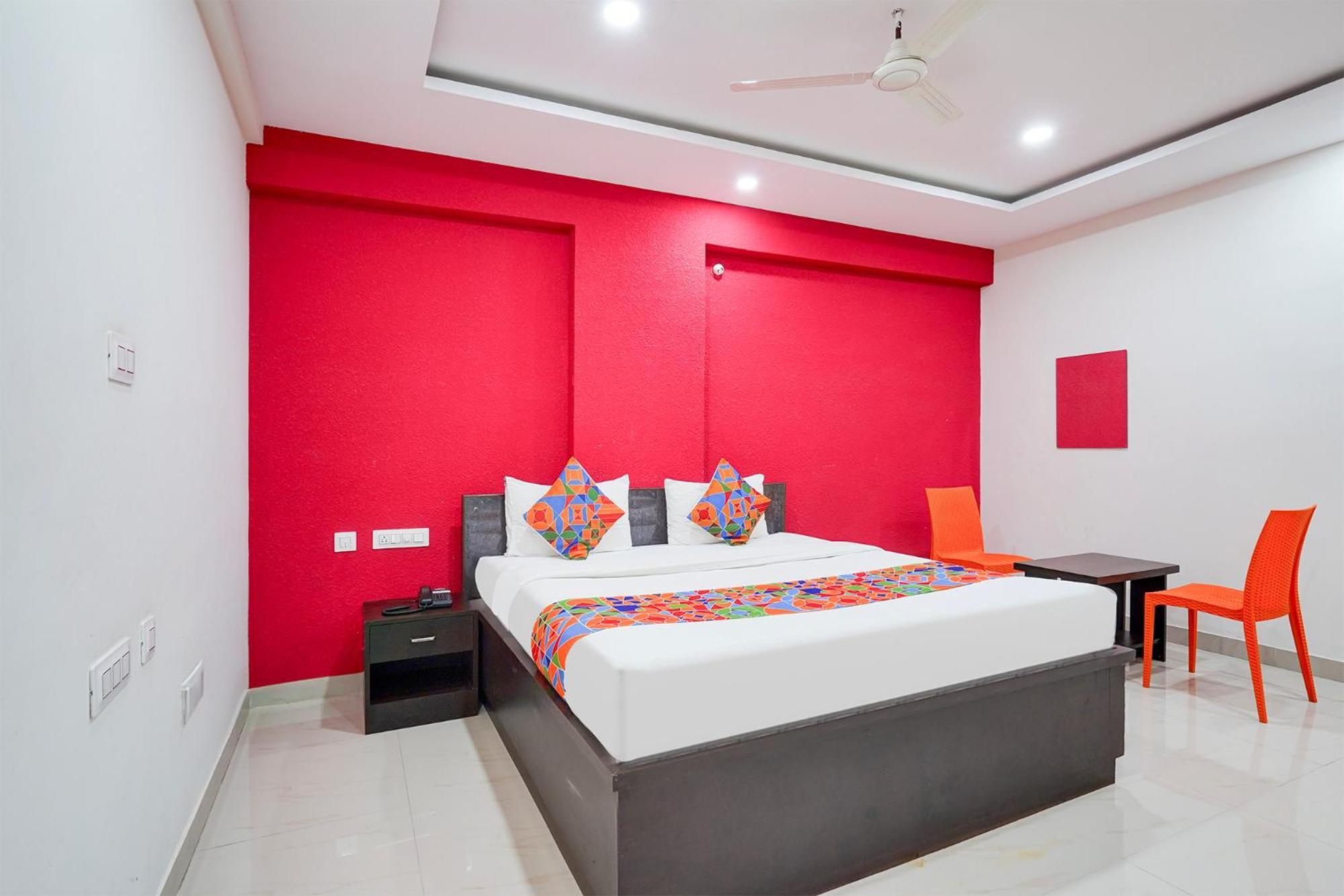 Hotel Fabhotel Atithi Residency