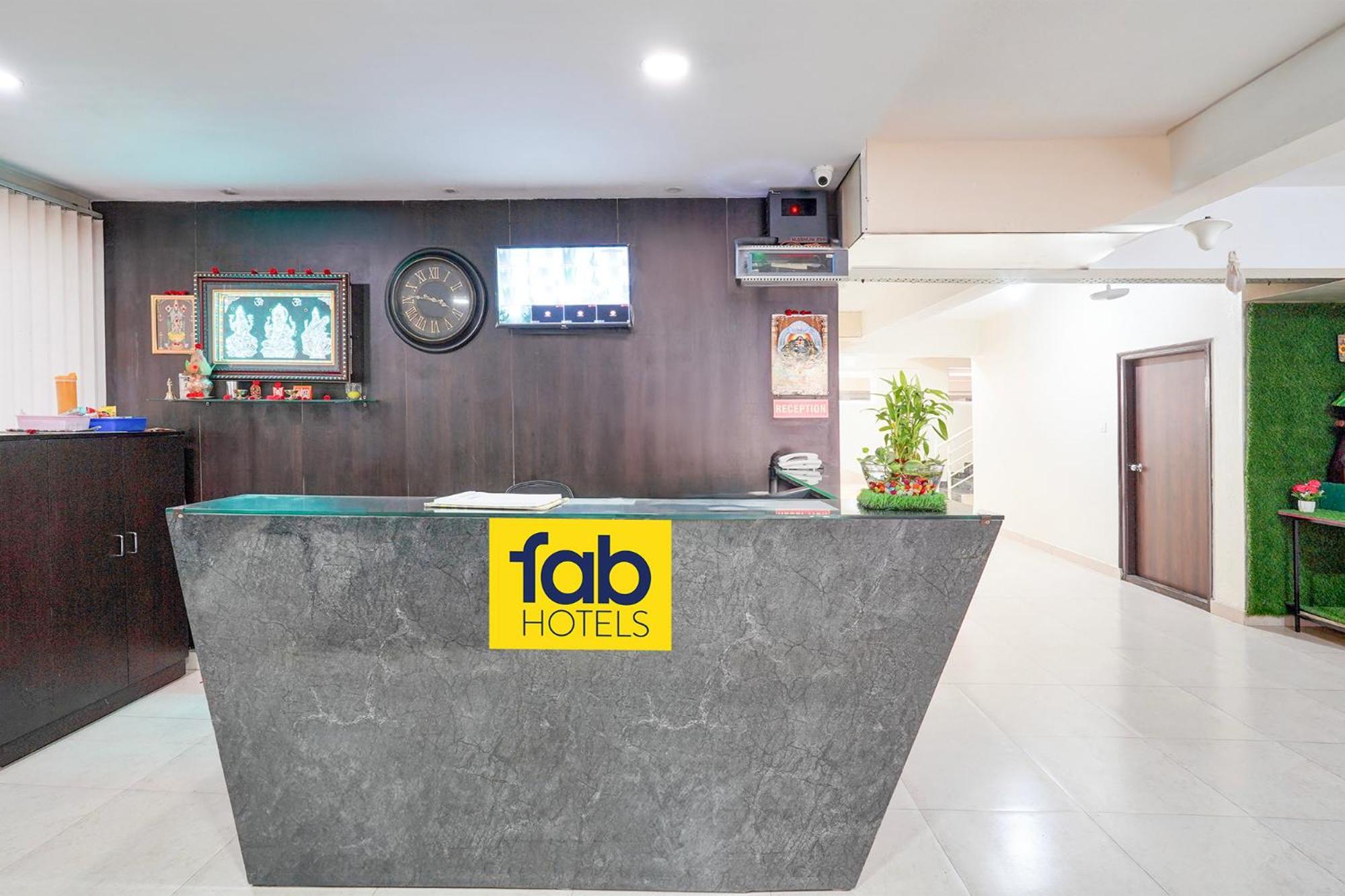 Hotel Fabhotel Atithi Residency