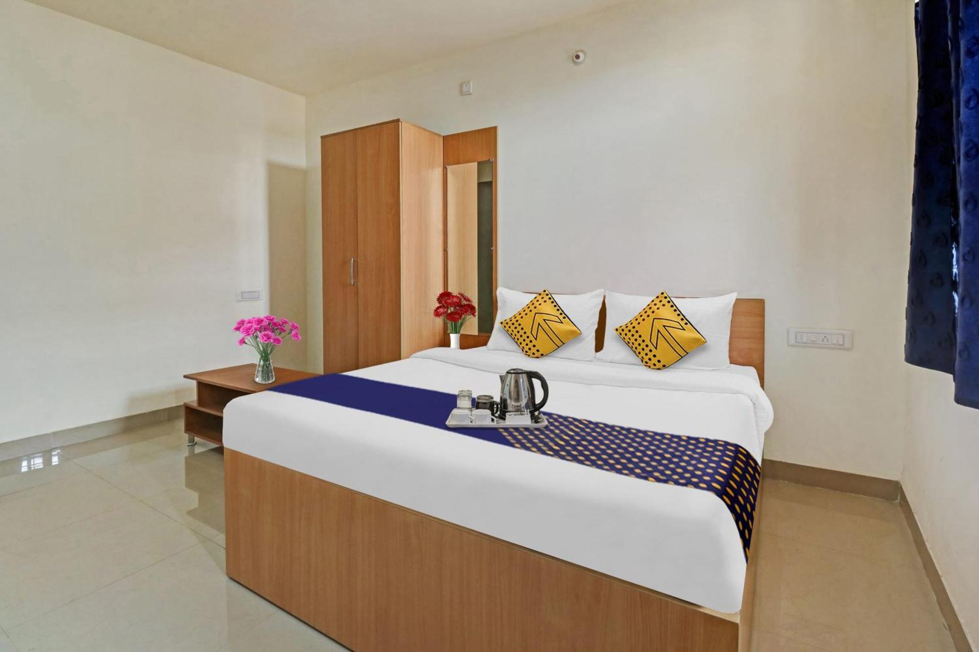 Hotel Spot On 70112 Sri Saptagiri Bording