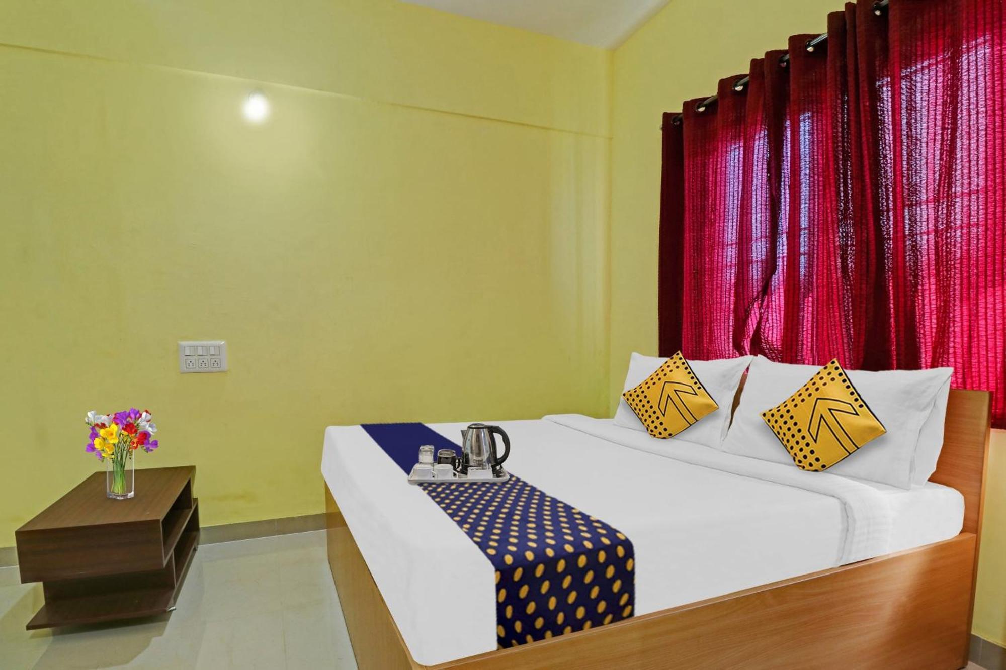 Spot On 70112 Sri Saptagiri Bording