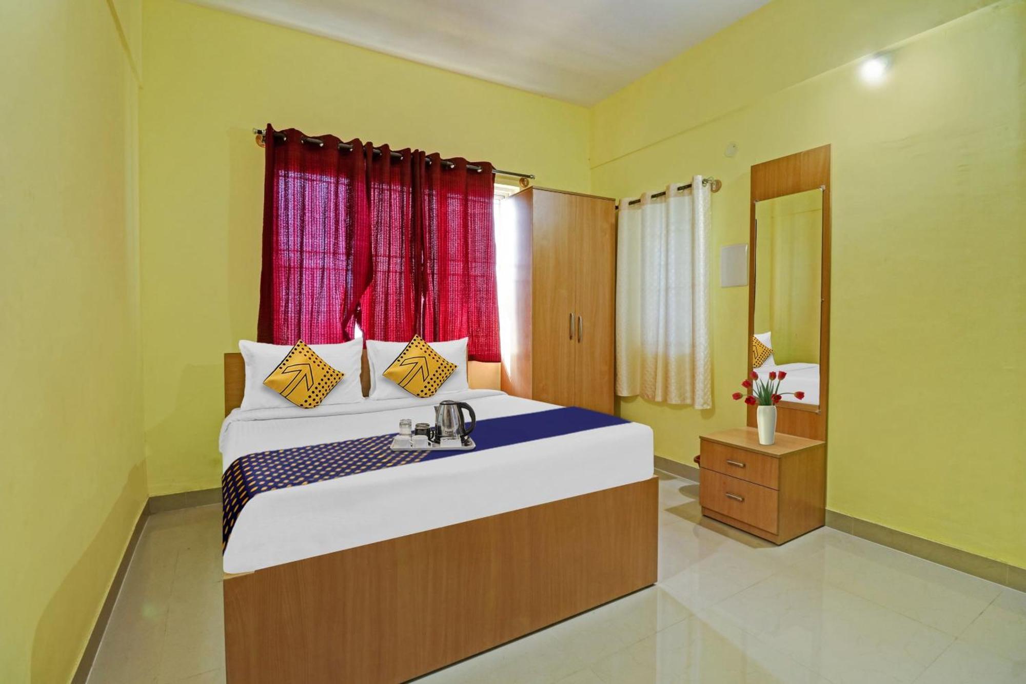 Spot On 70112 Sri Saptagiri Bording