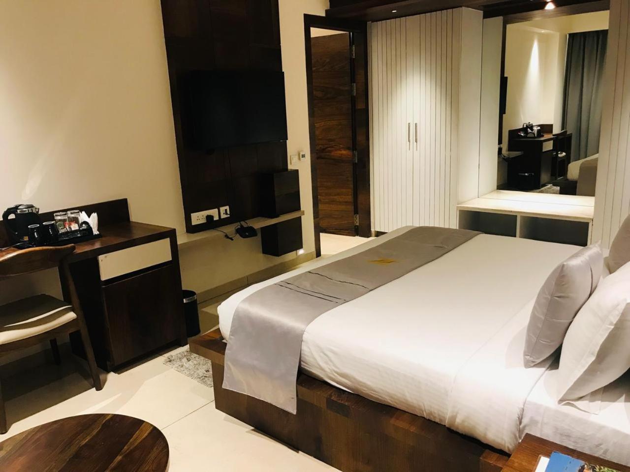 Narthaki Boutique 3*