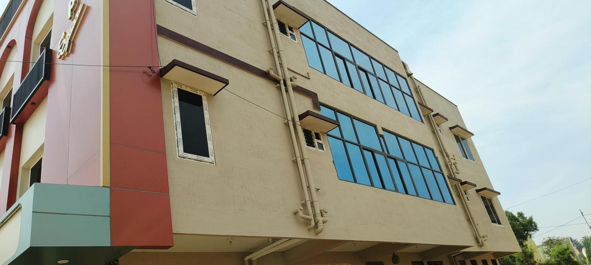Pph Living Jai Maruthi Boarding & Hotel