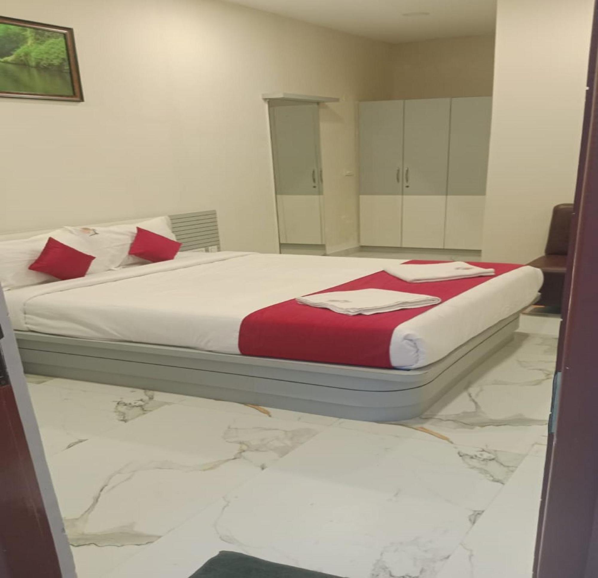 Sam Eden Hotel 2*