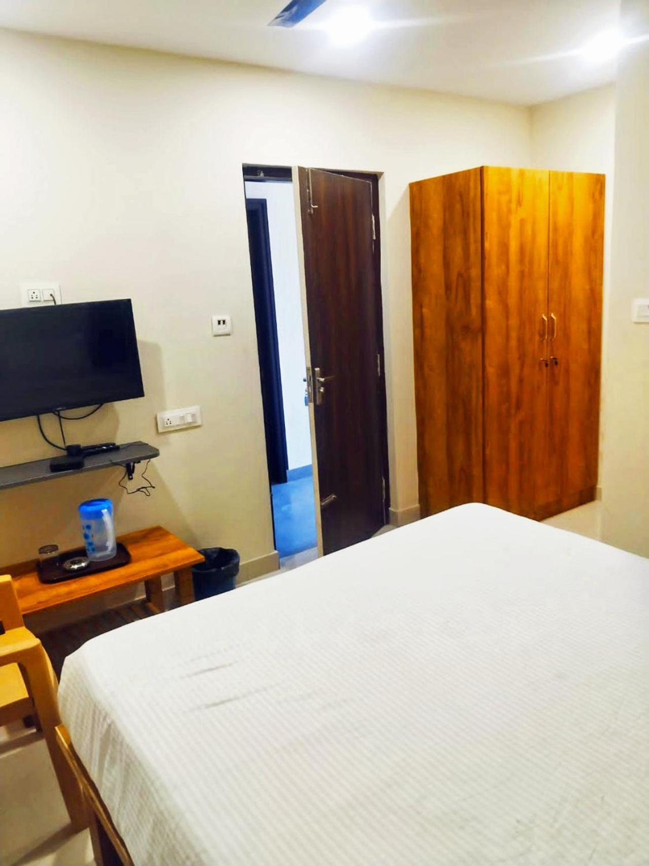 Ms Comforts Mahadevapura Hotel 2*