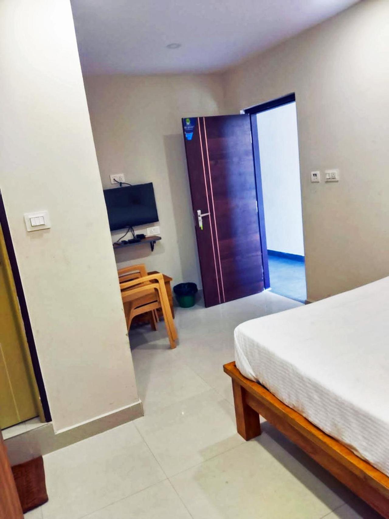 Ms Comforts Mahadevapura Hotel 2*