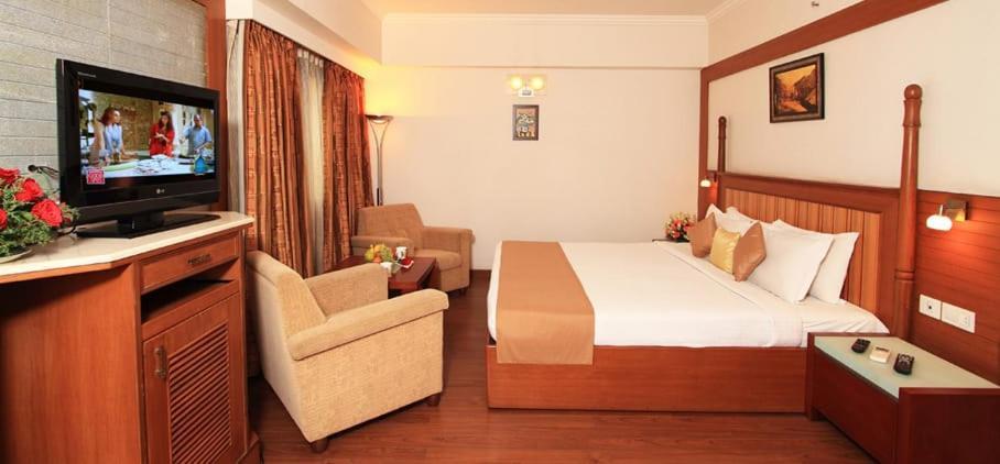 Hotel Parijatha Gateway