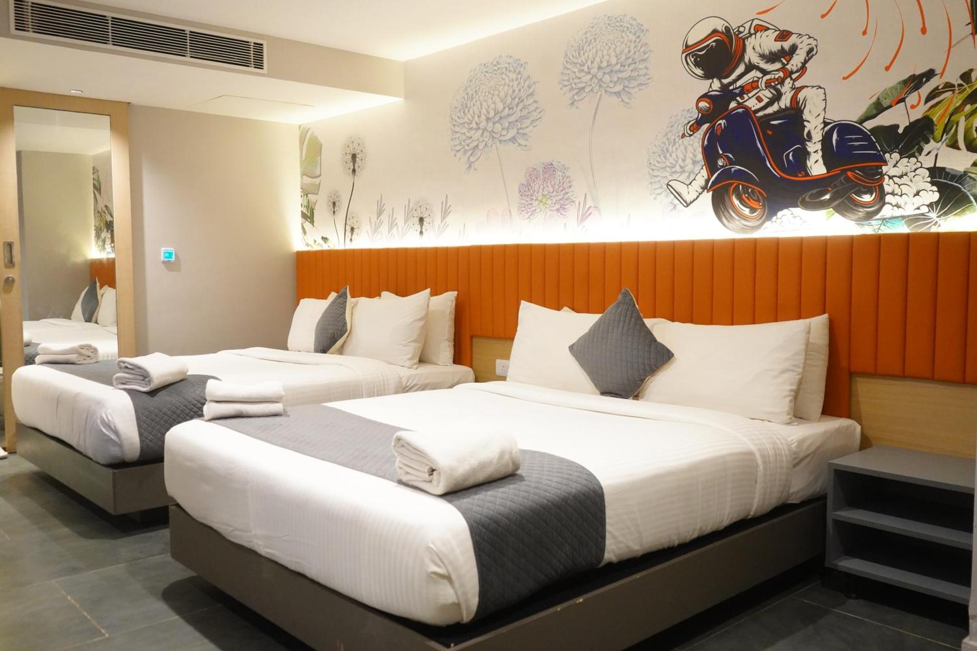 Hotel Electroniccity 3*