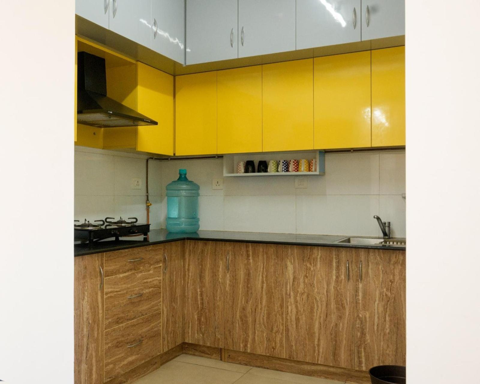 Cozy 2 Bhk In Nikoo Homes Bharatiya Apartment *