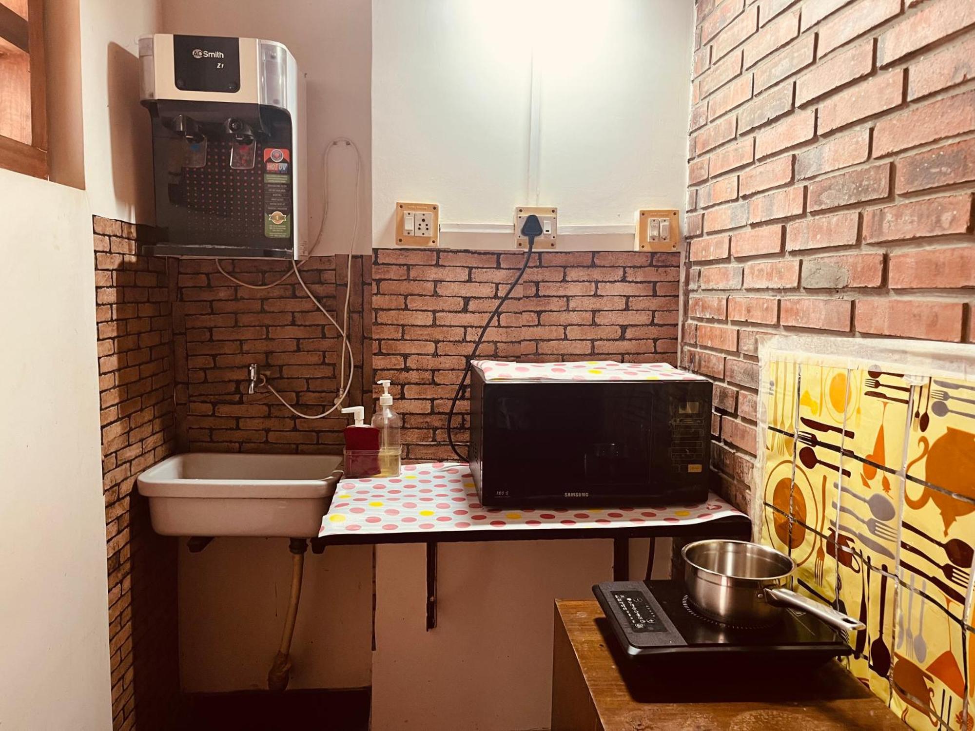 Spacious With A Garden View In A Charming Near Indiranagar * Bangalore