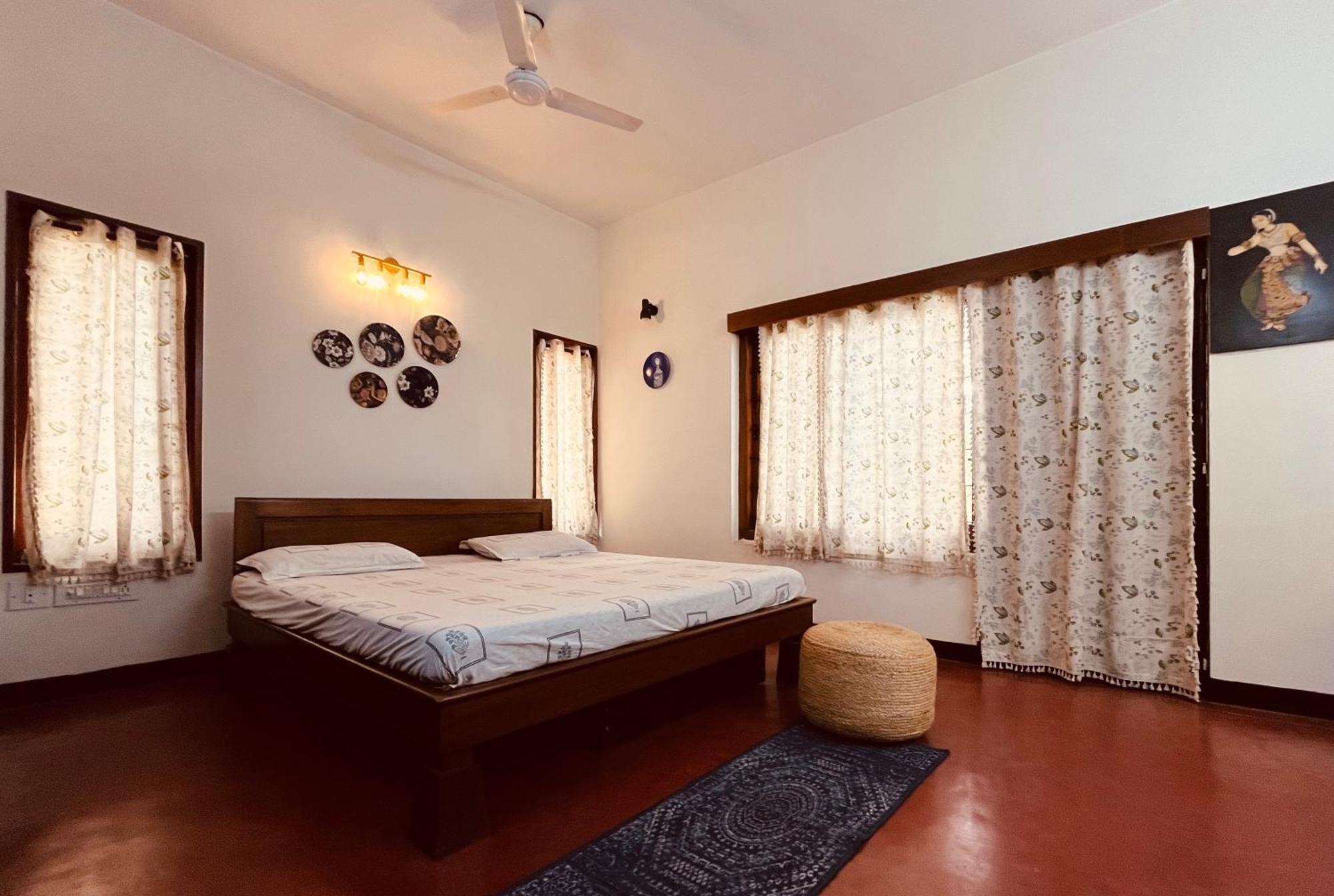 Homestay Spacious With A Garden View In A Charming Near Indiranagar Bangalore