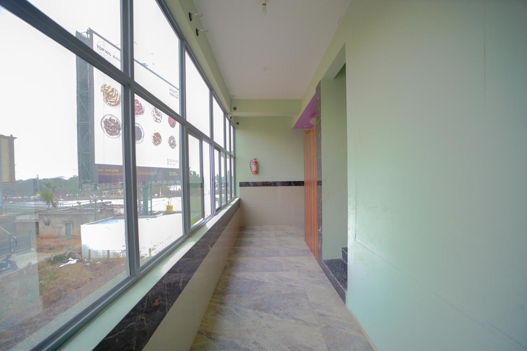 Hotel Pph Living Jai Maruthi Boarding & Bangalore