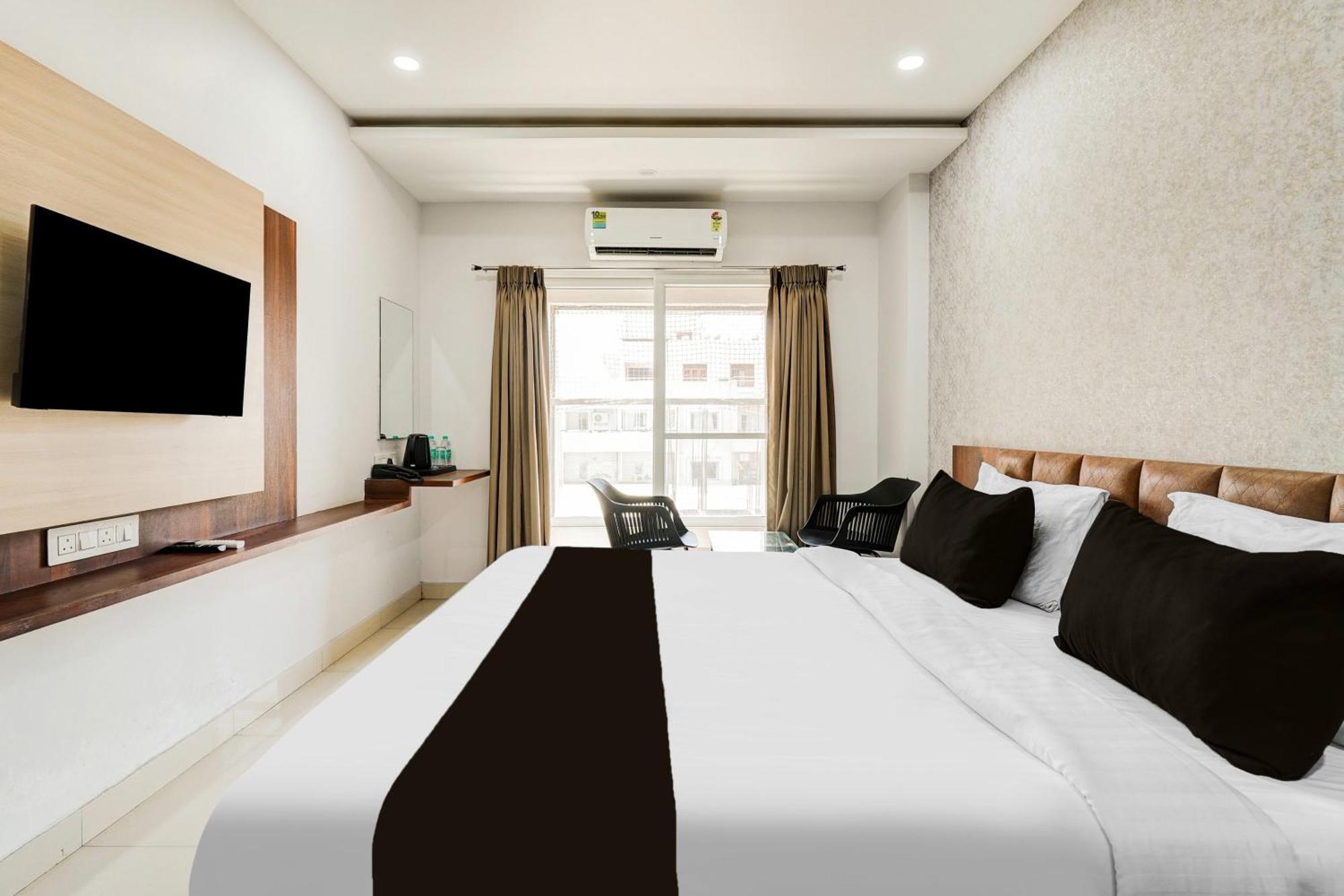 Hotel Super Townhouse Oak Dlf Newtown Bangalore