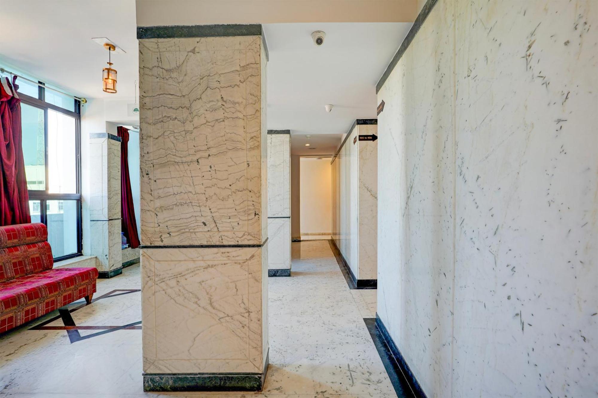 Hotel Super Townhouse Civil Aviation Hal Road 3*