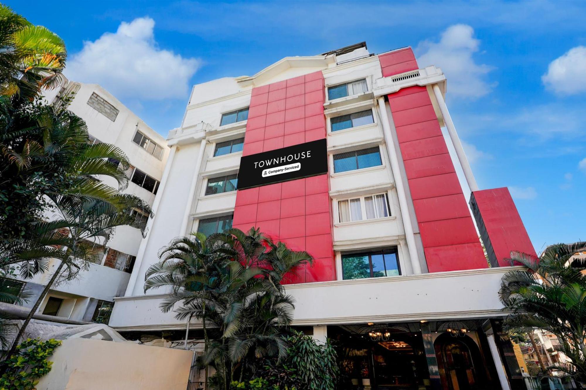 Hotel Super Townhouse Civil Aviation Hal Road