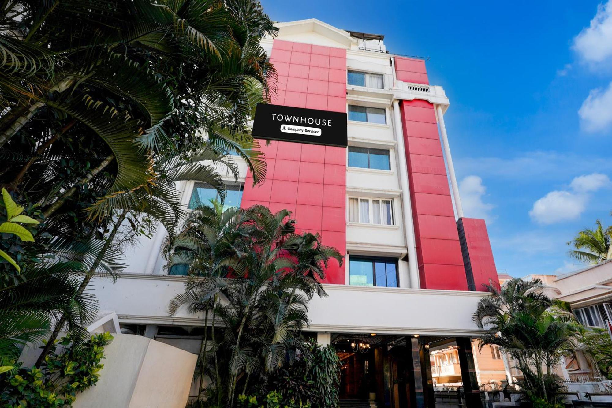 Hotel Super Townhouse Civil Aviation Hal Road