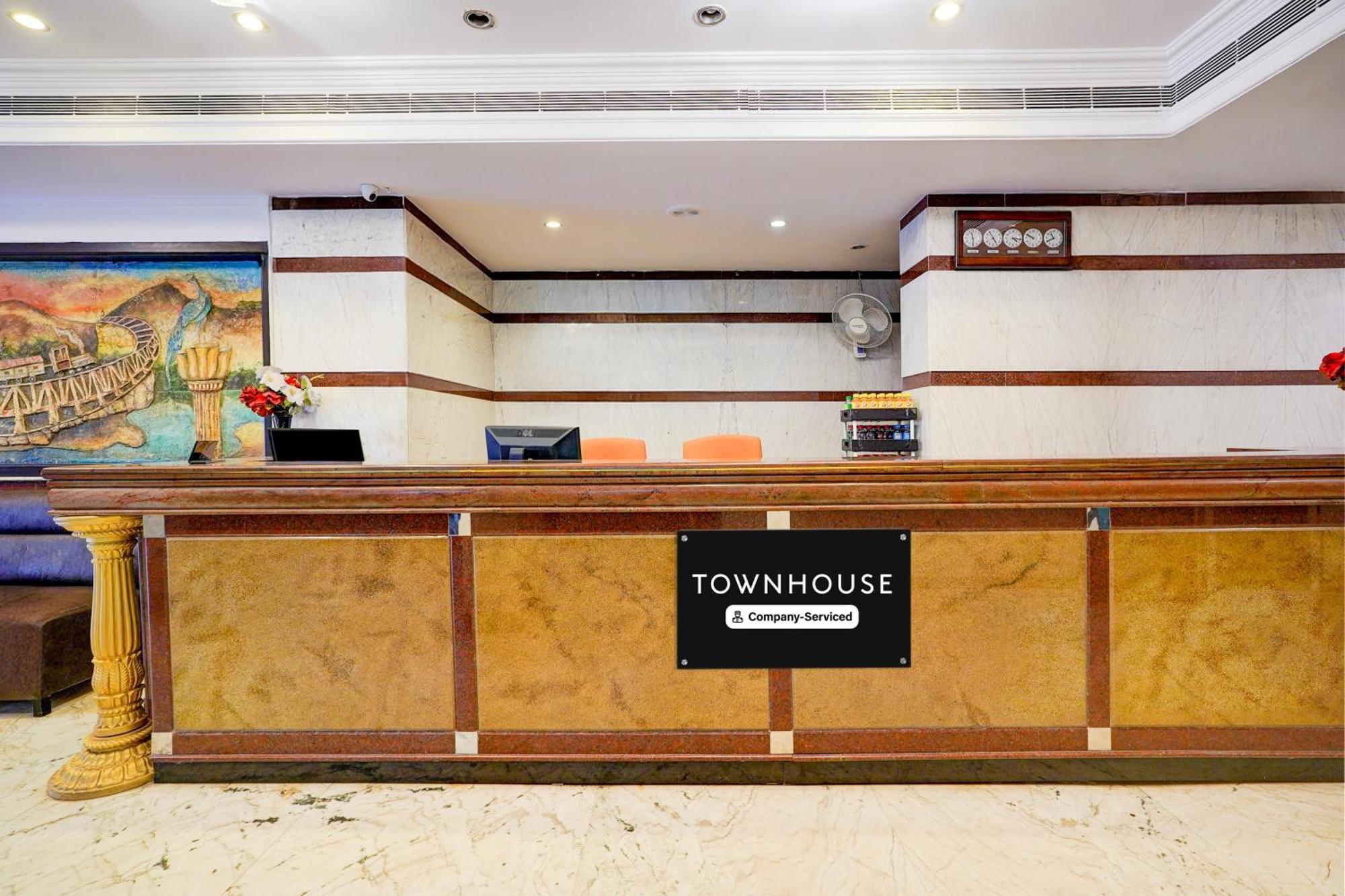 Hotel Super Townhouse Civil Aviation Hal Road 3*