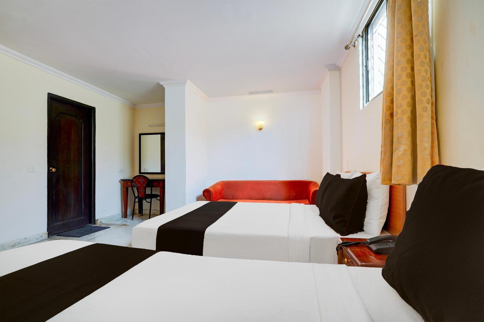 Super Townhouse Civil Aviation Hal Road 3* Bangalore