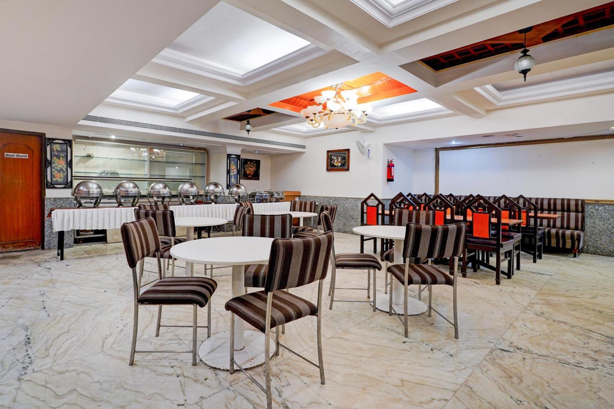 Hotel Super Townhouse Civil Aviation Hal Road