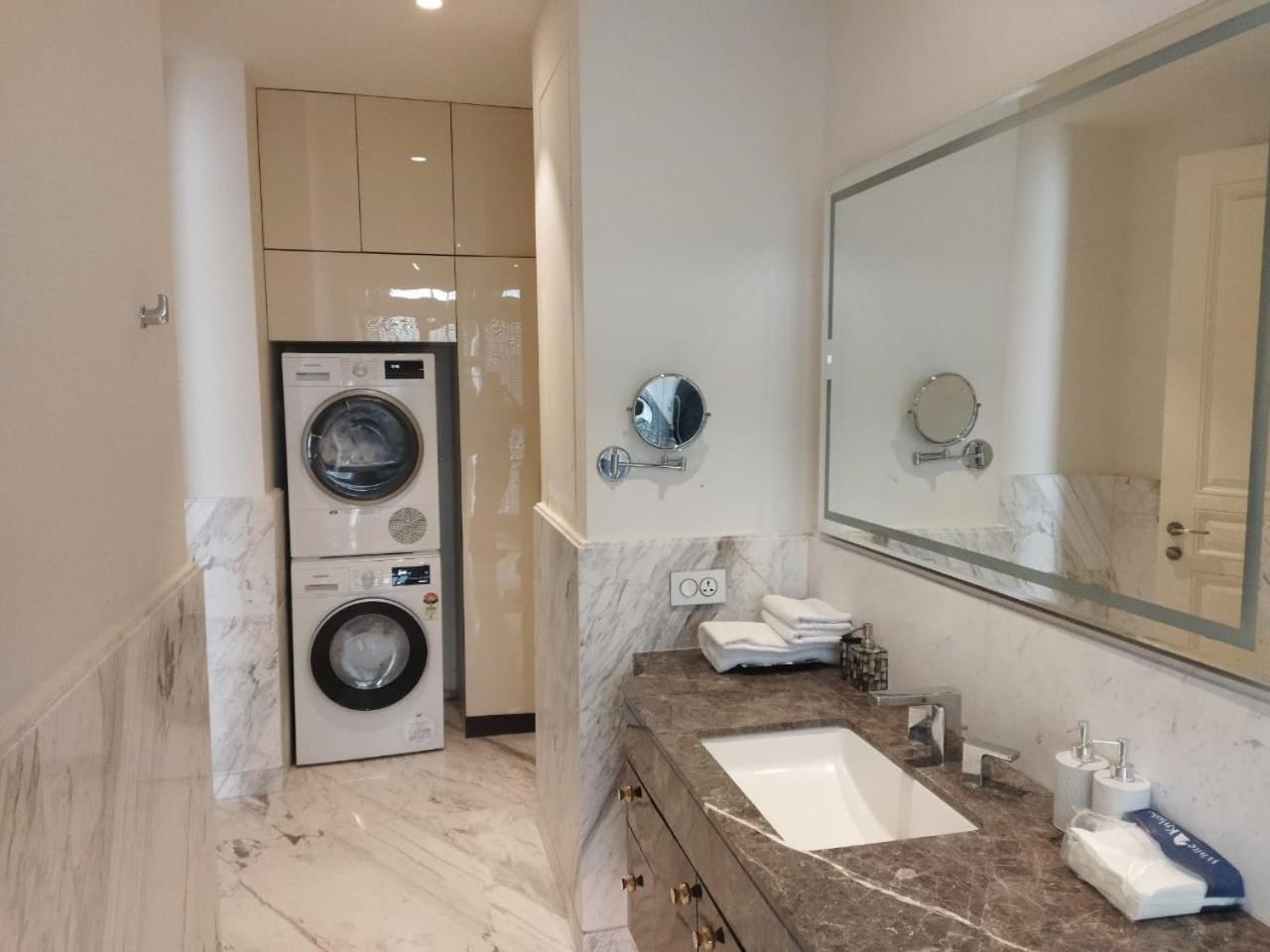 Luxury Attached With Leela Apartment Bangalore