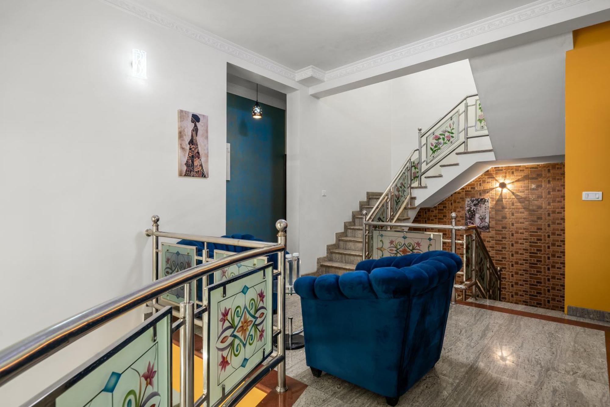 Splendor Lux 5 Bhk By Susan
