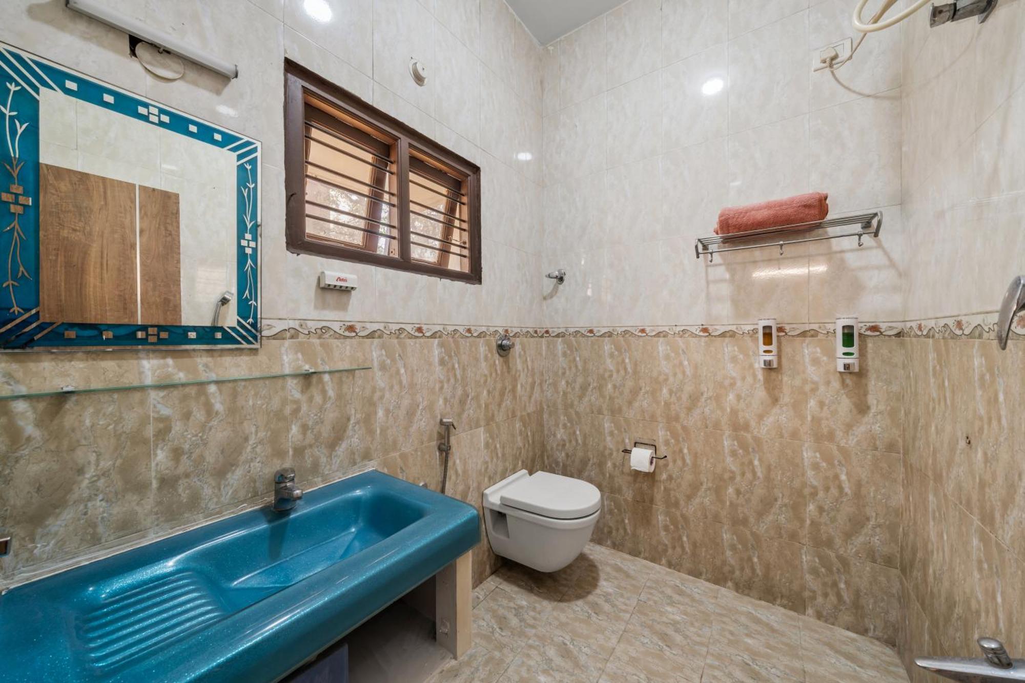 Splendor Lux 5 Bhk By Susan Villa