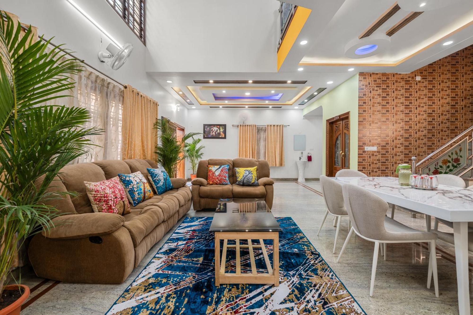 Villa Splendor Lux 5 Bhk By Susan *