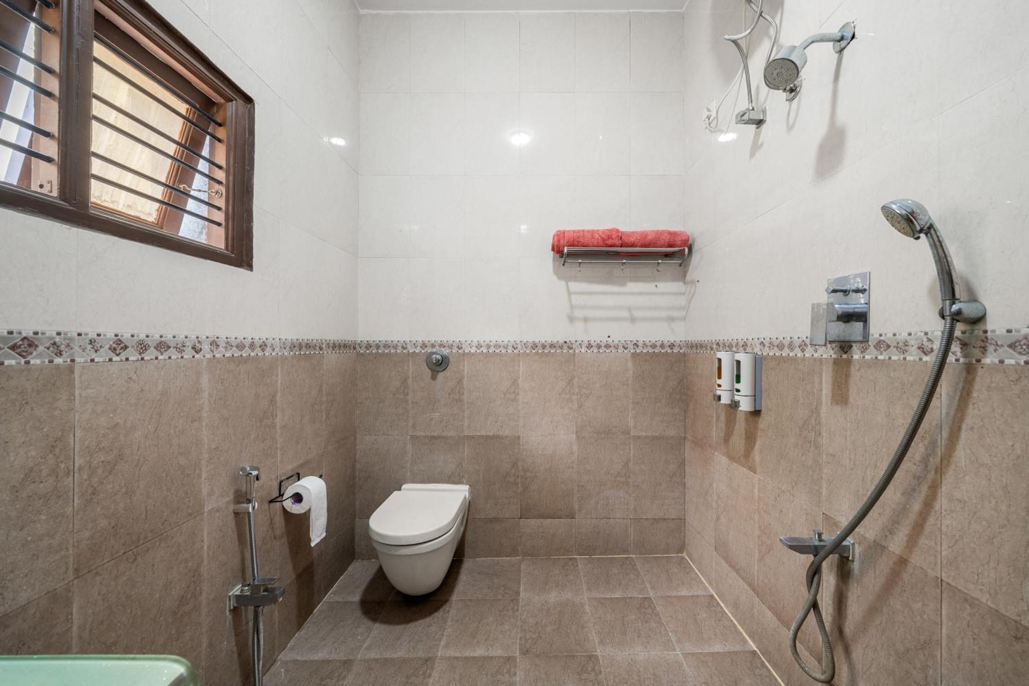 Splendor Lux 5 Bhk By Susan Bangalore
