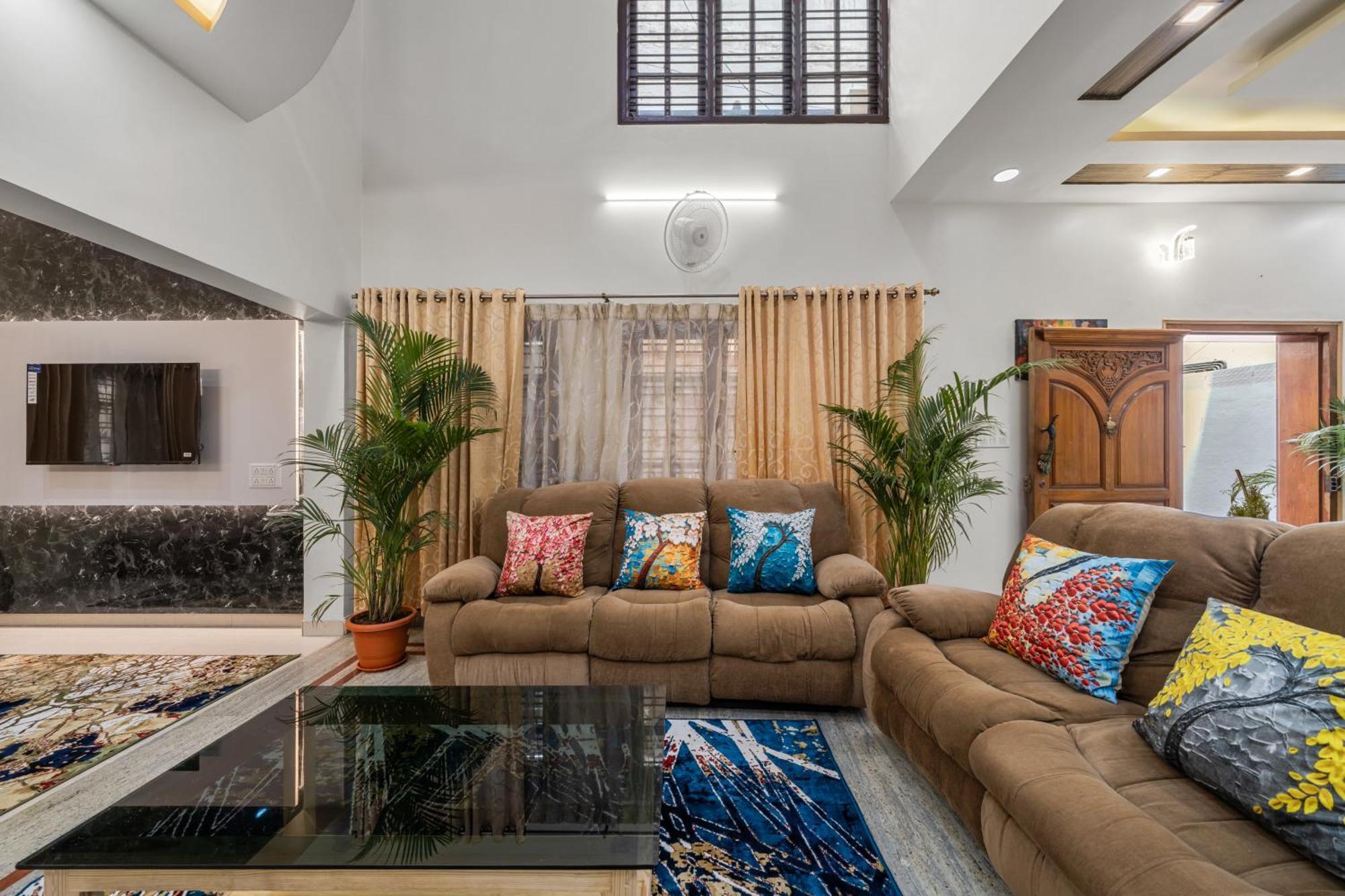 Villa Splendor Lux 5 Bhk By Susan *