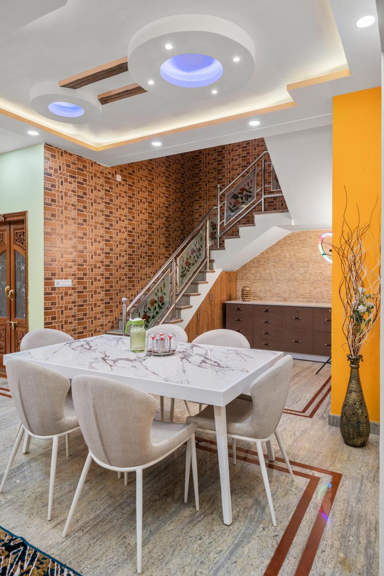 Villa Splendor Lux 5 Bhk By Susan *