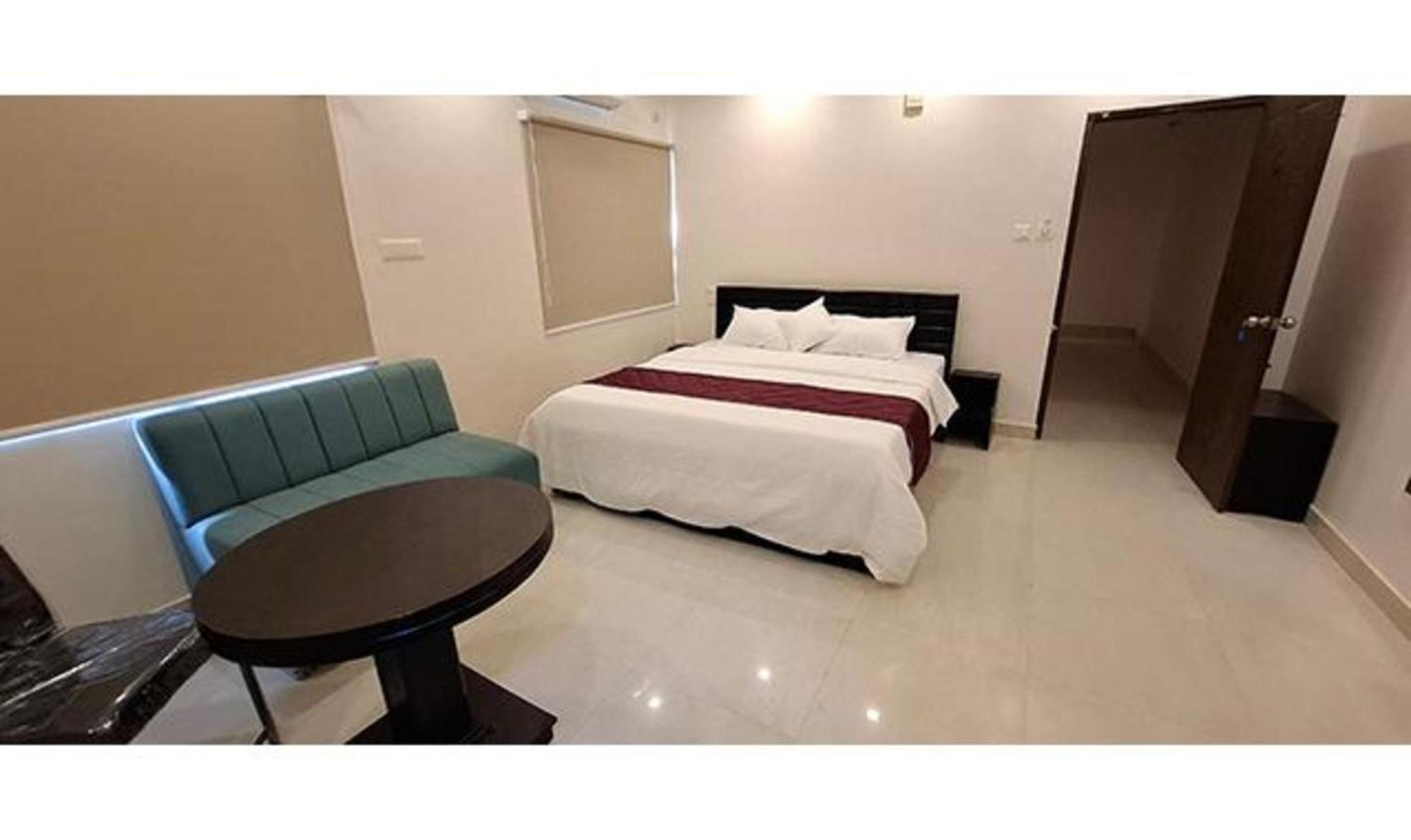 Maark Hotel 2*