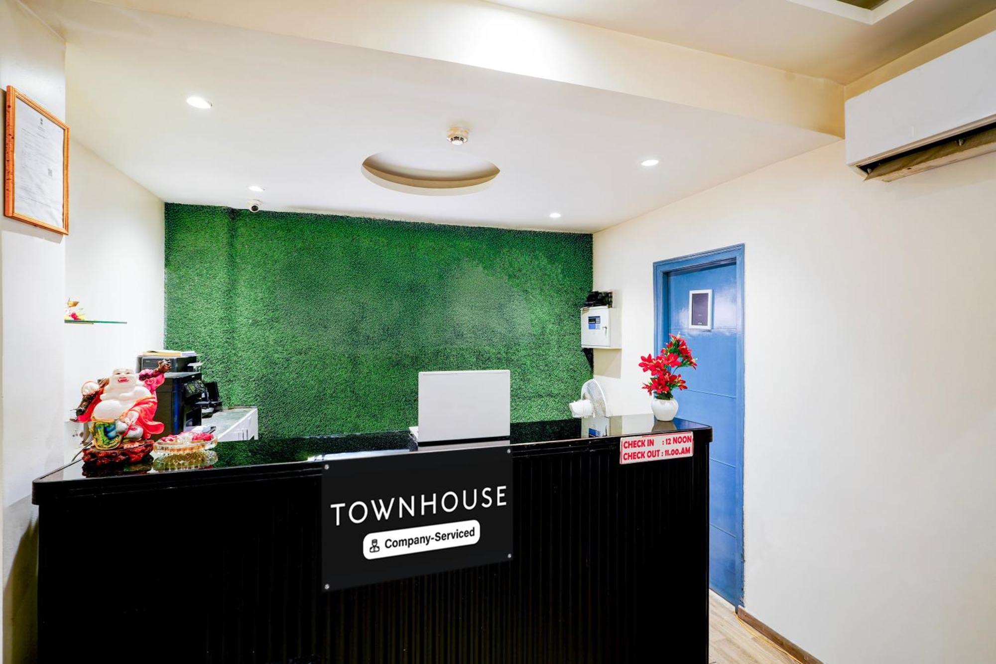 Hotel Super Townhouse Jayanagar 4*