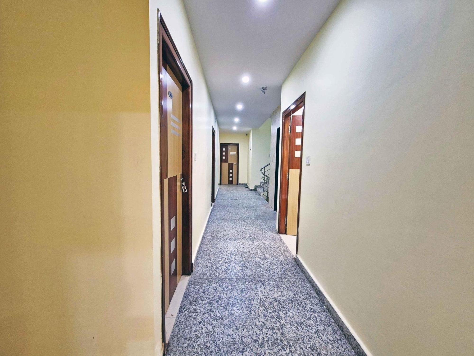 Shree Sai Hotel