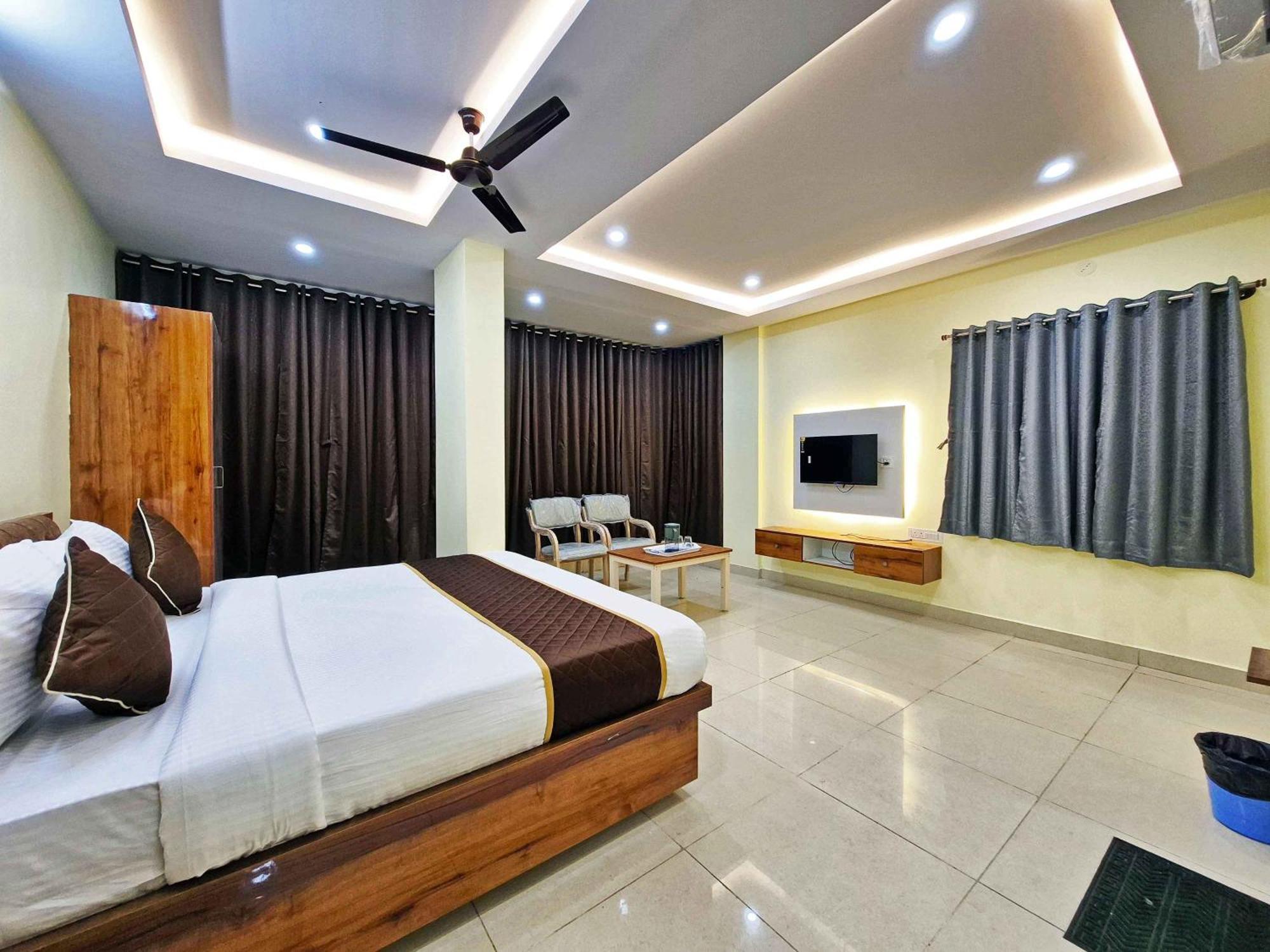 Shree Sai Hotel 2*