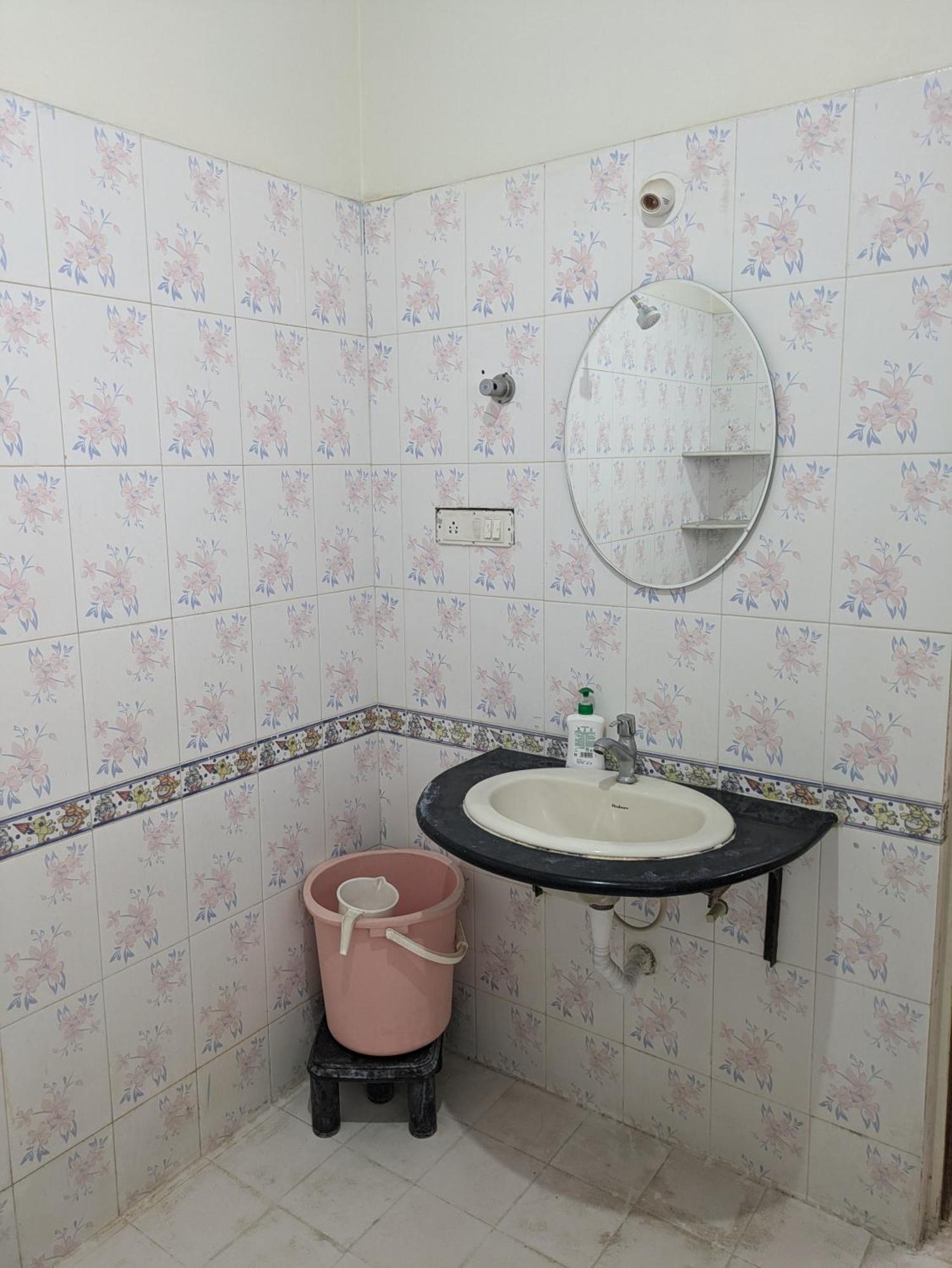 Mathrushri Nilaya Guest house *
