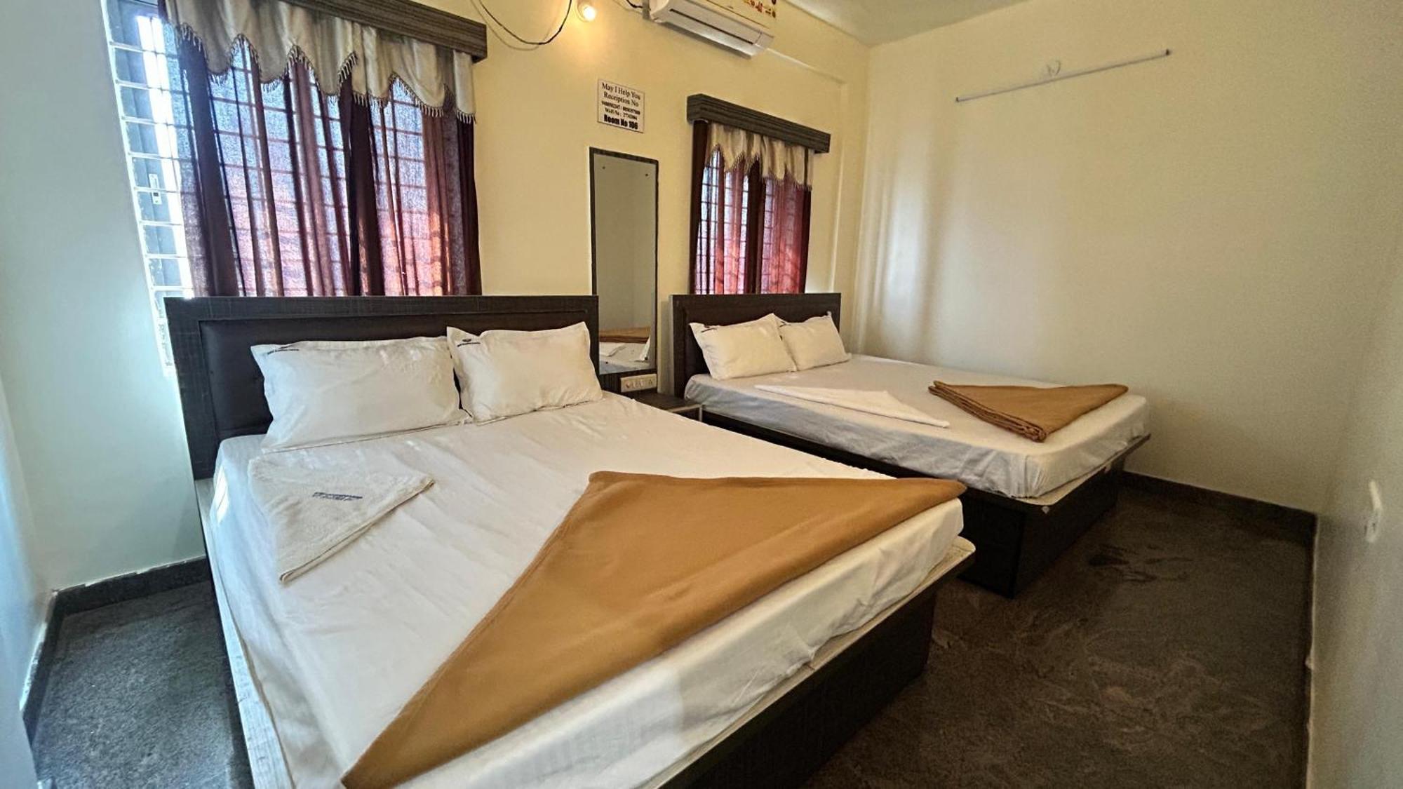 Hotel Aradhya Palace Yeshwantpur 3*