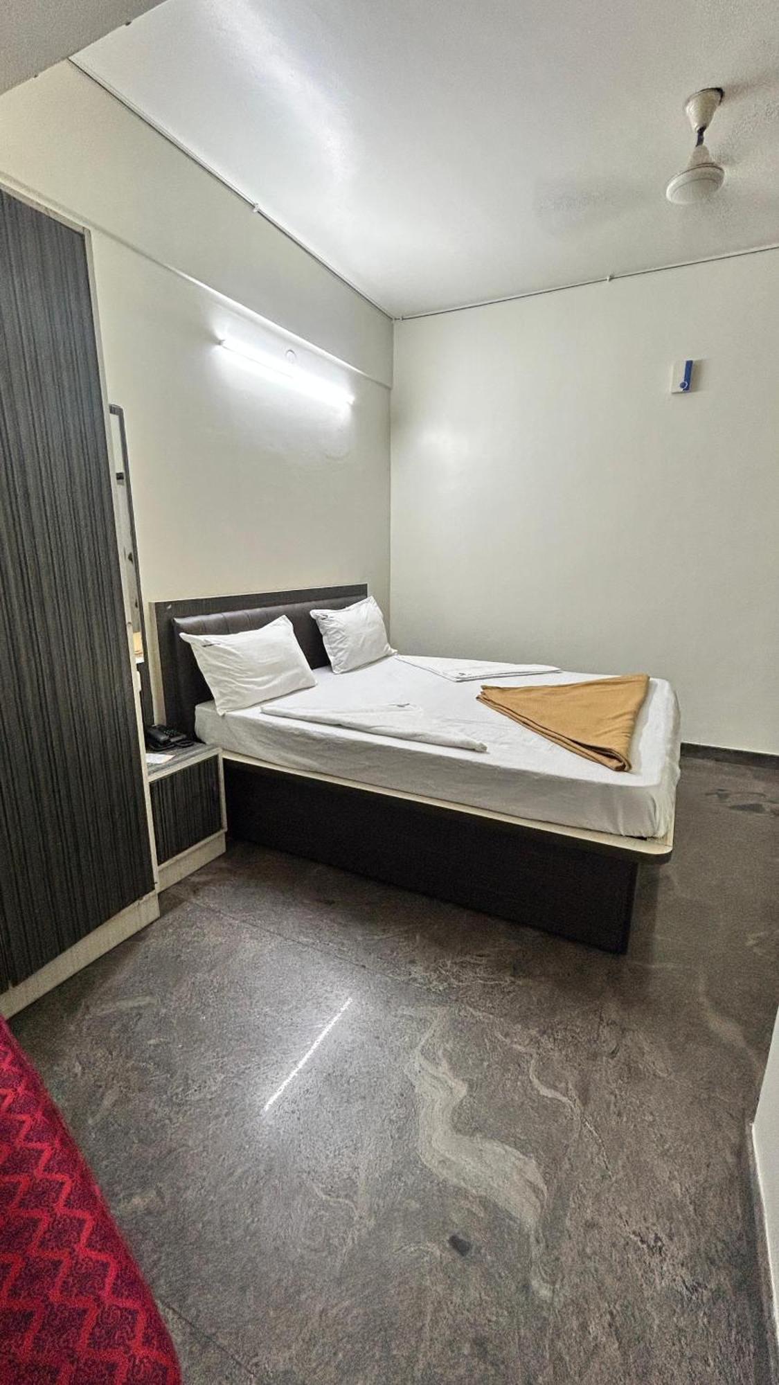 Aradhya Palace Yeshwantpur Hotel 3*
