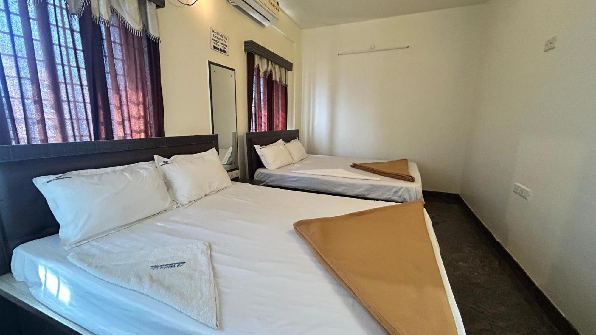 Hotel Aradhya Palace Yeshwantpur