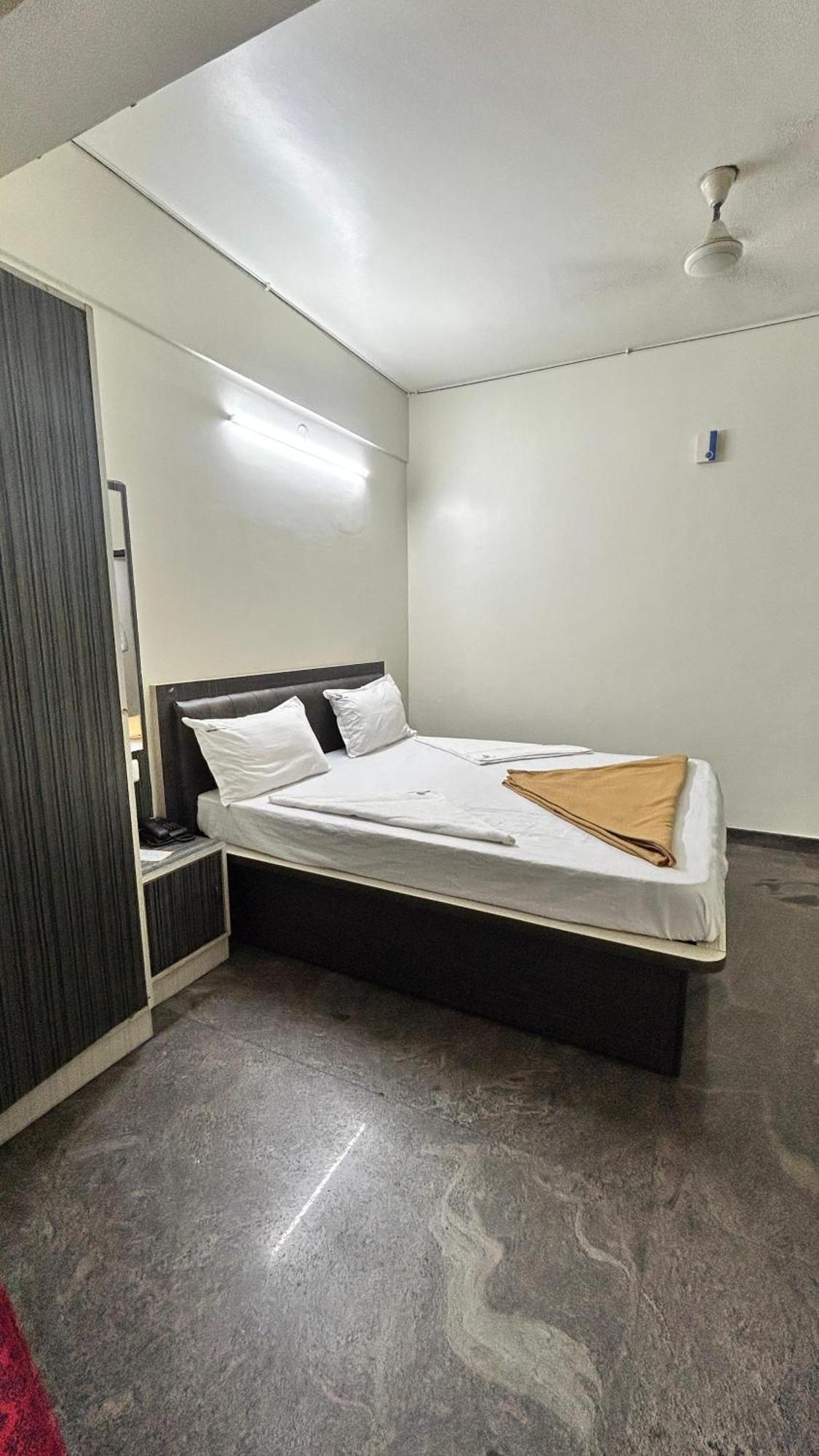 Aradhya Palace Yeshwantpur 3* Bangalore