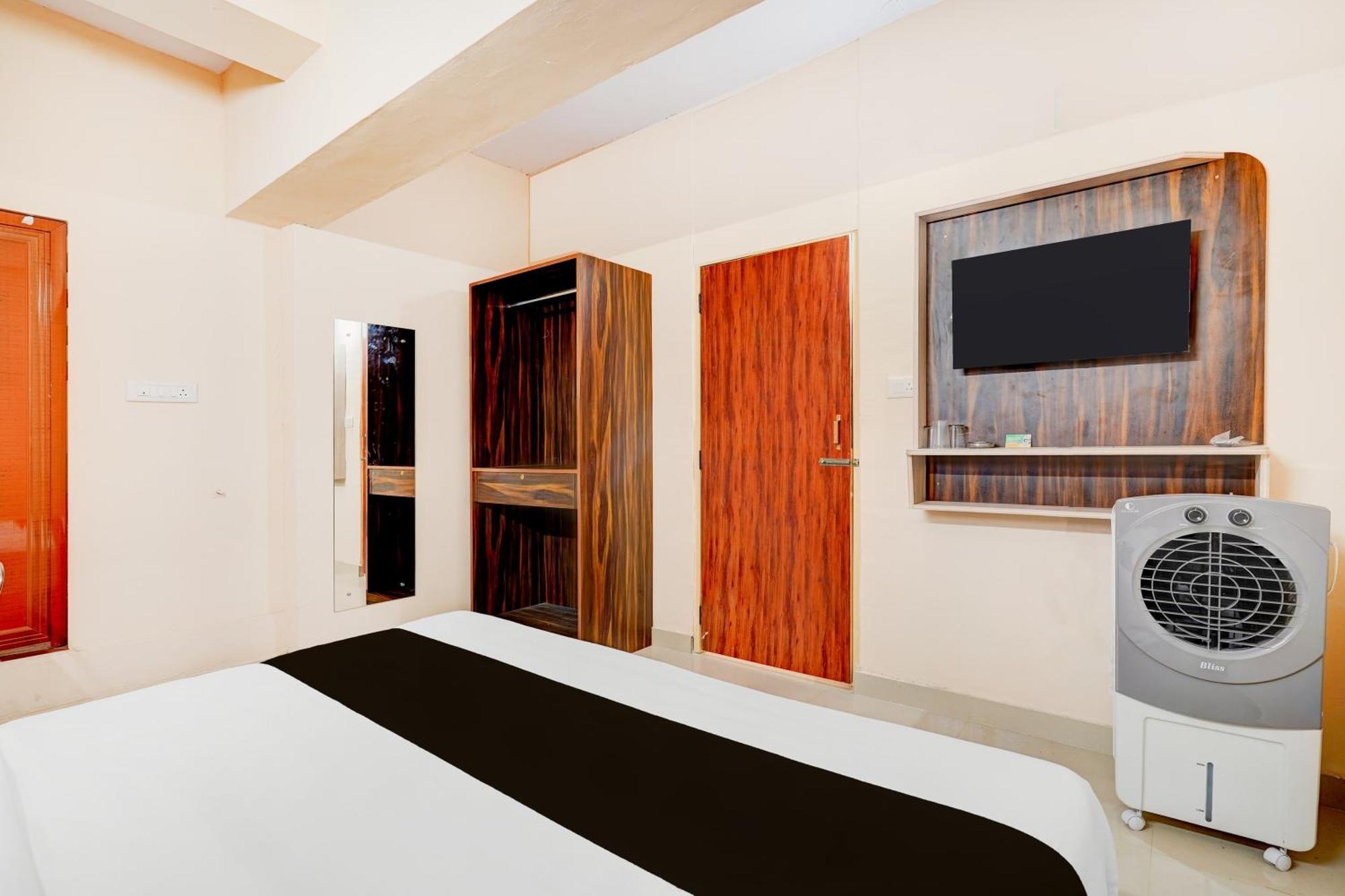 O Phoenix Comforts Hotel 3*