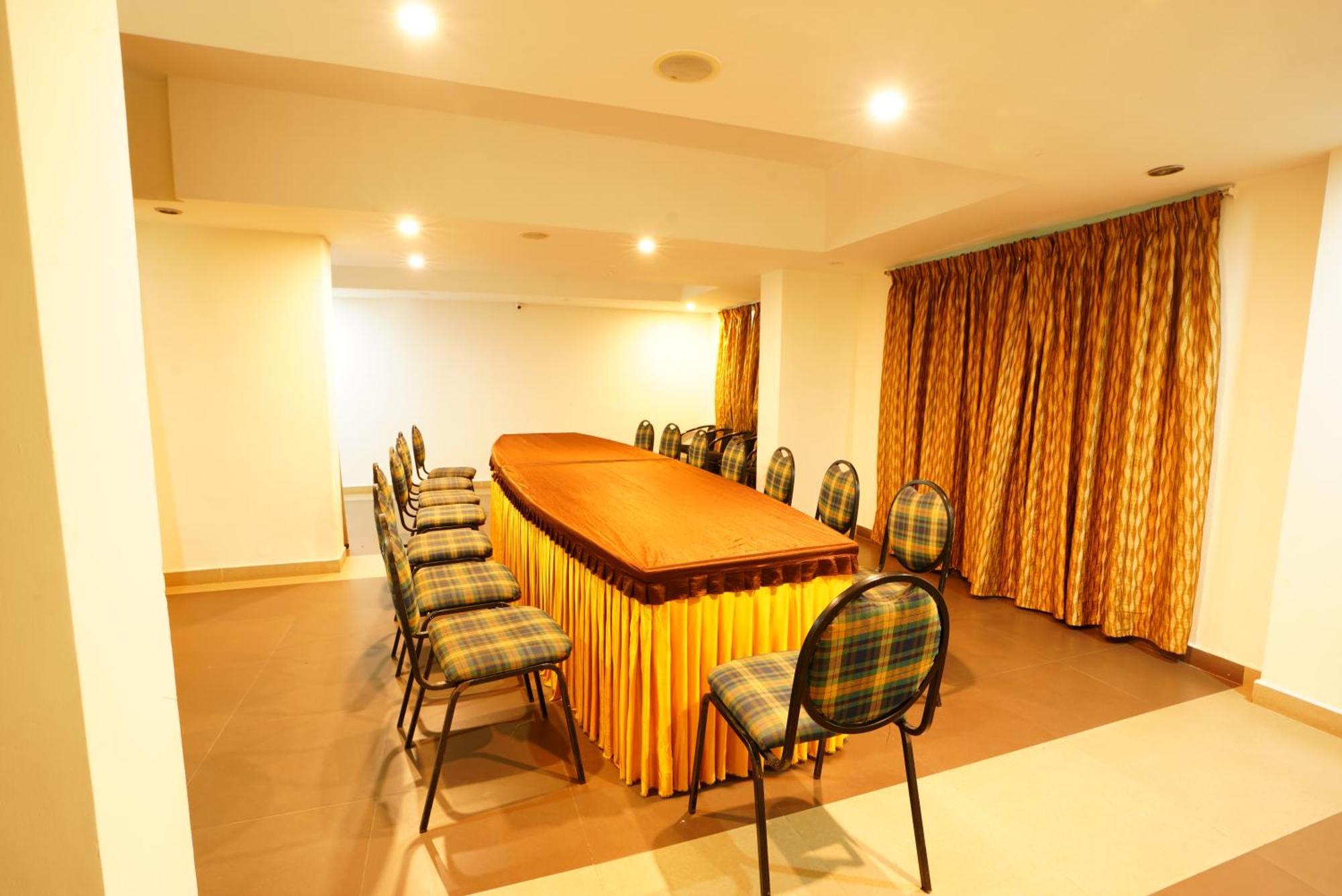 Hotel Grand Bee By Bestinn Leisure, Yeshwanthpur Junction