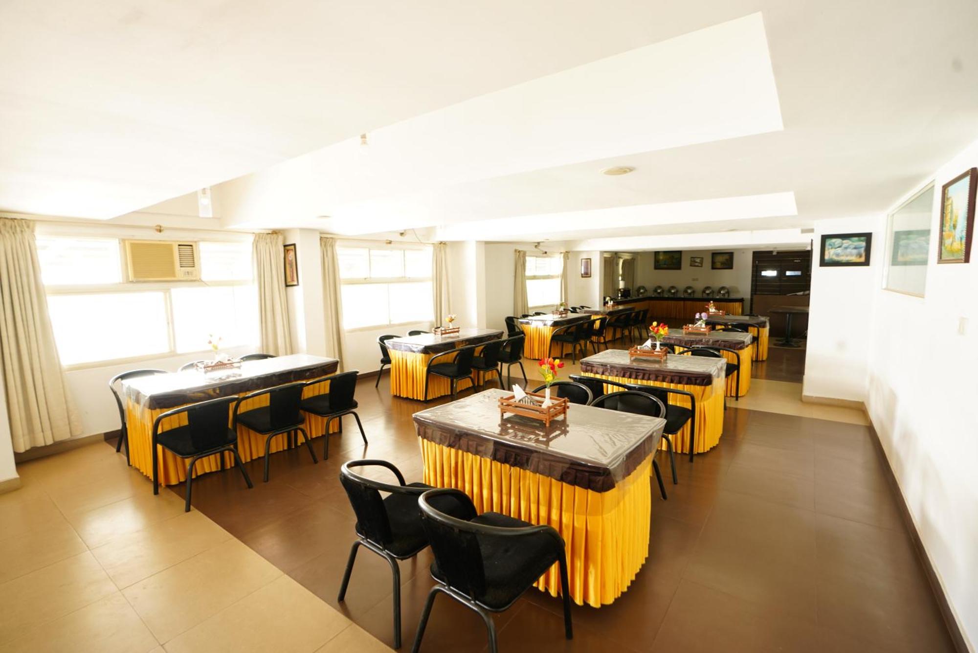Grand Bee By Bestinn Leisure, Yeshwanthpur Junction Bangalore