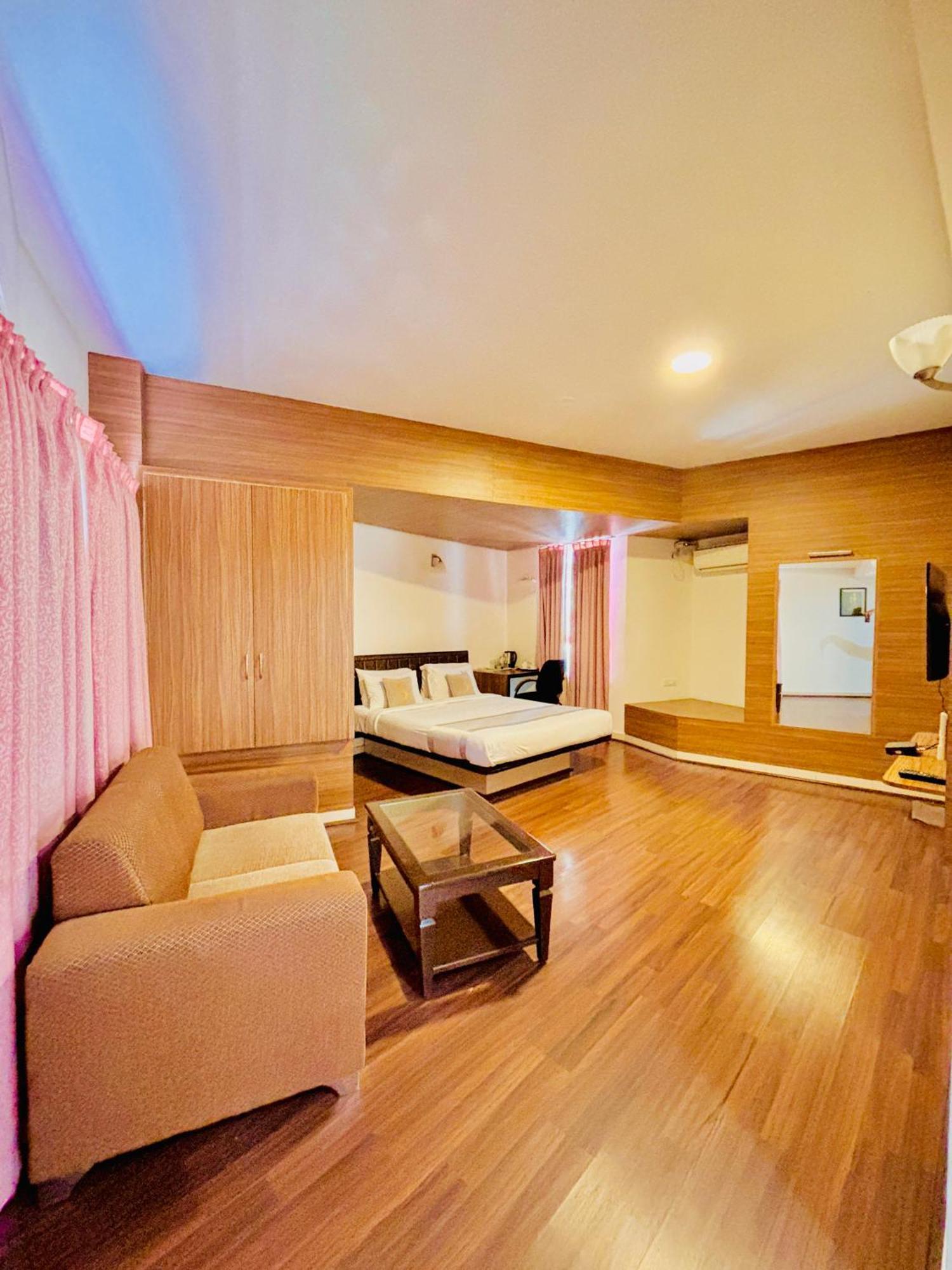 Hotel Grand Bee By Bestinn Leisure, Yeshwanthpur Junction