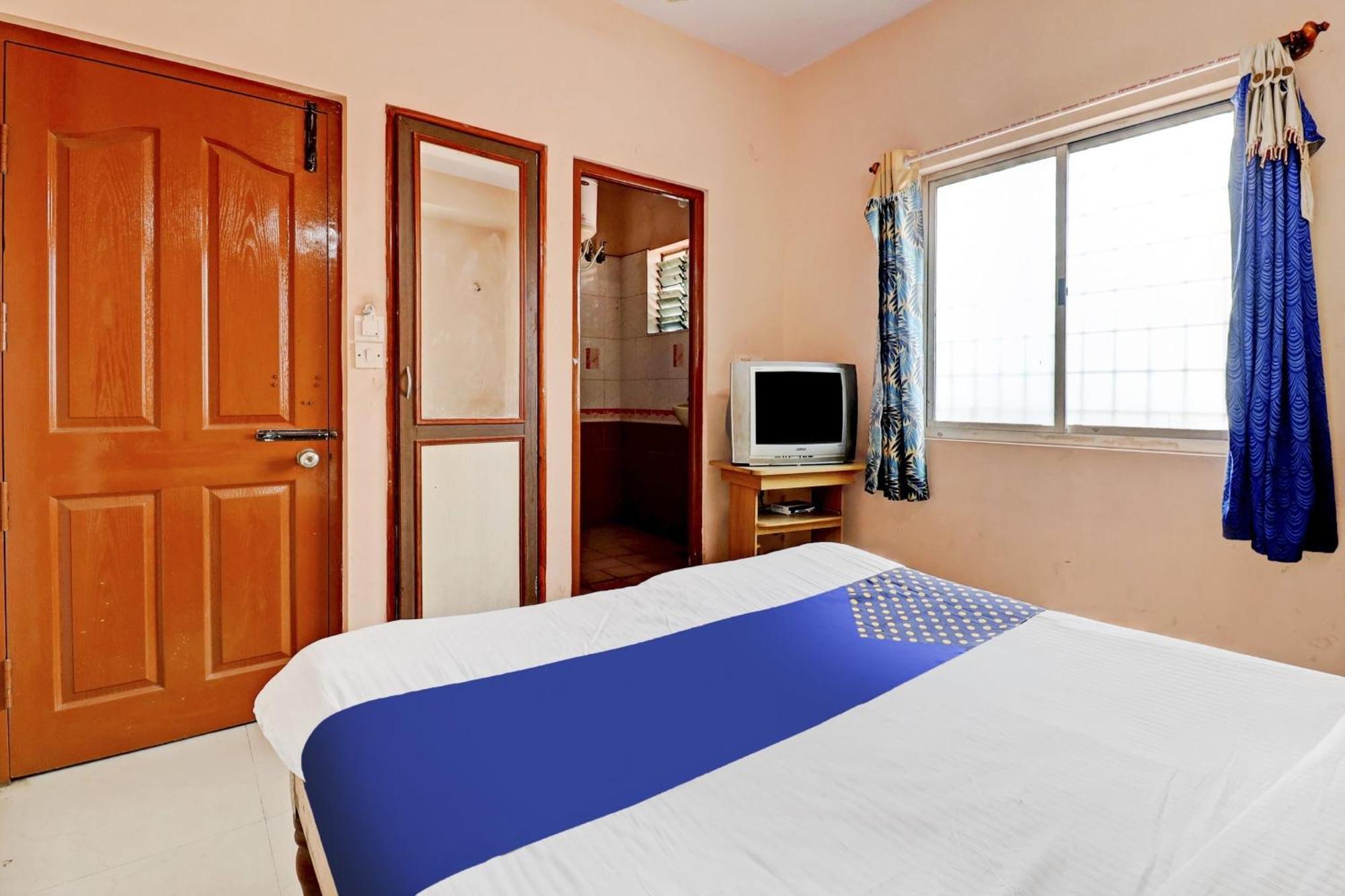 S L V Comfort Hotel 2*