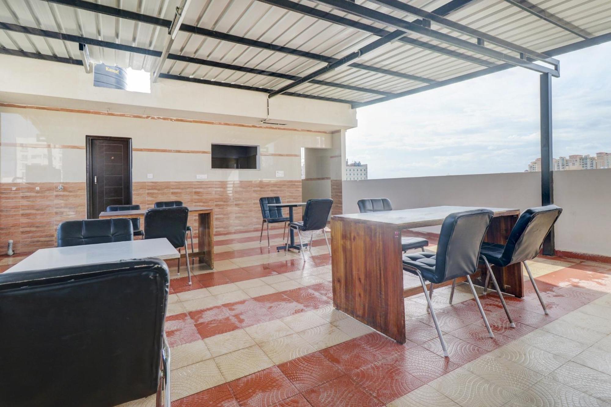 Hotel O Elite Lifestyle Red Rose Near 7d Voyage Bangalore