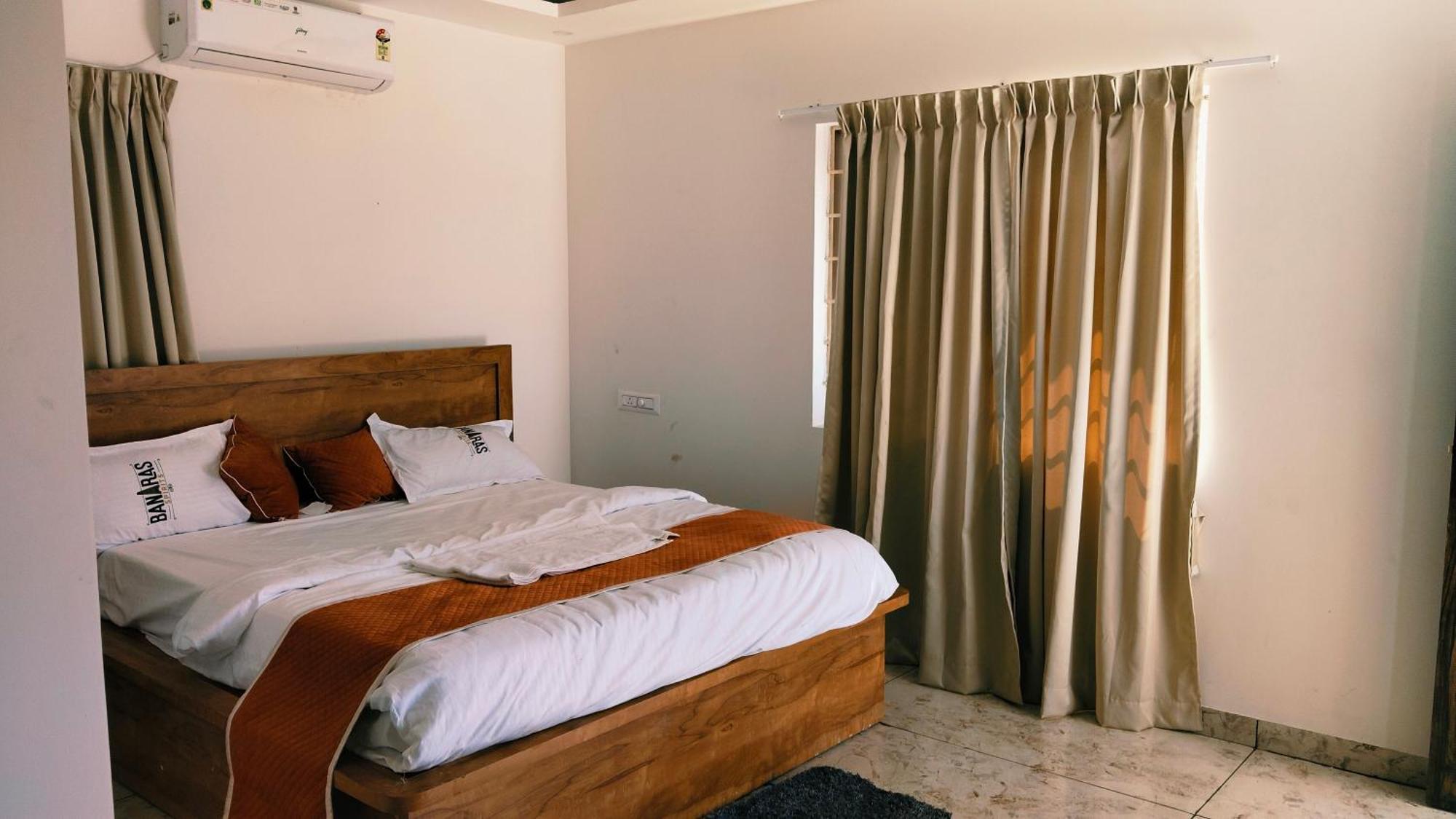 Banaras Spirits 3*