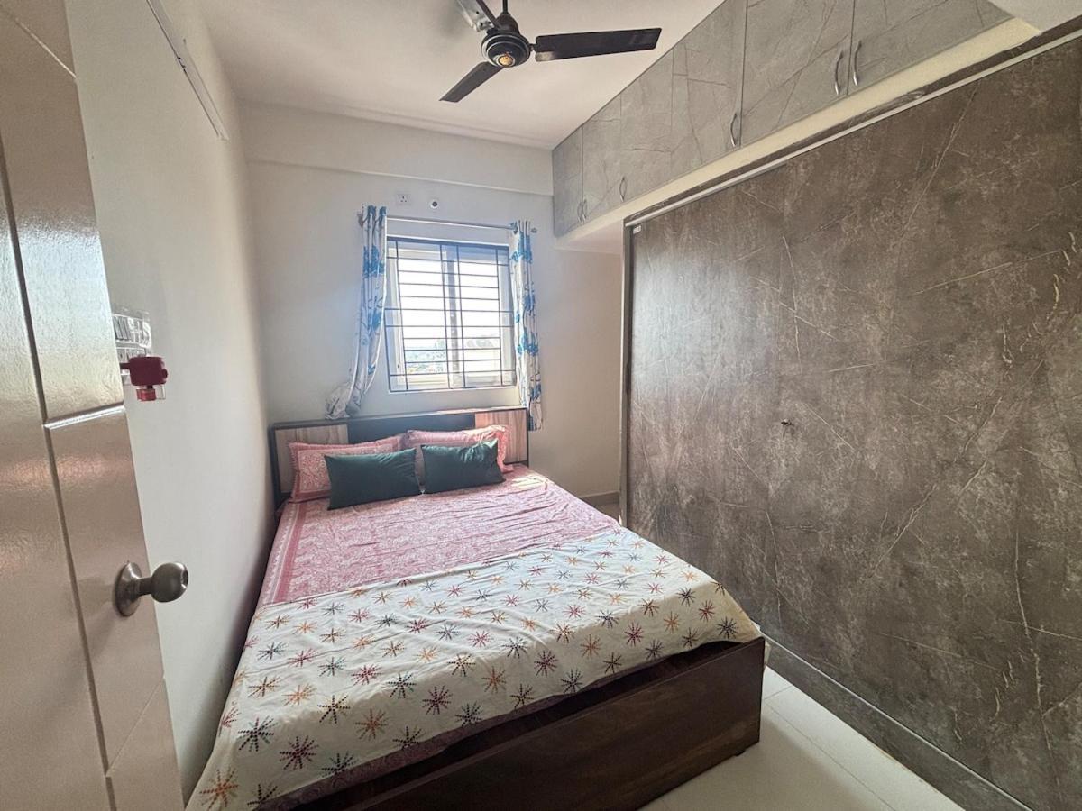 Cozy 1 Bhk Near Kadugodi Metro Apartment *