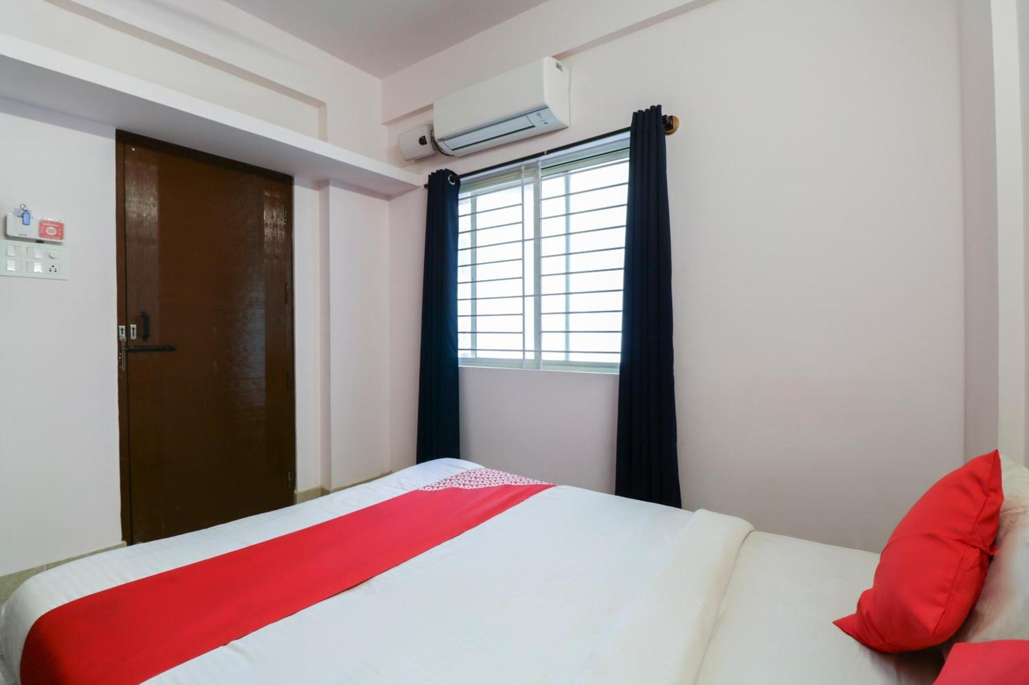 O Pallavi Nilayam Hotel