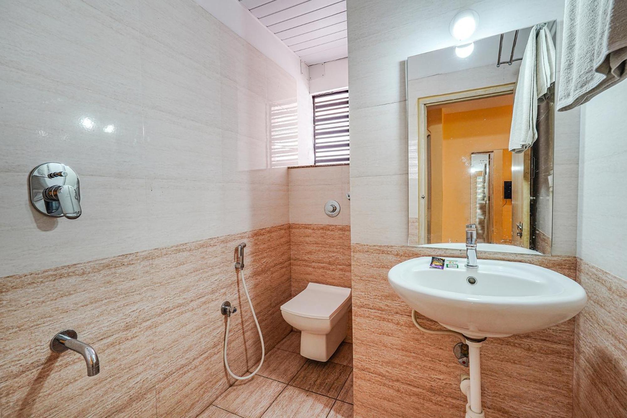 Hotel Fabhotel Bns Comforts - Near Nift Hsr Layout Phase