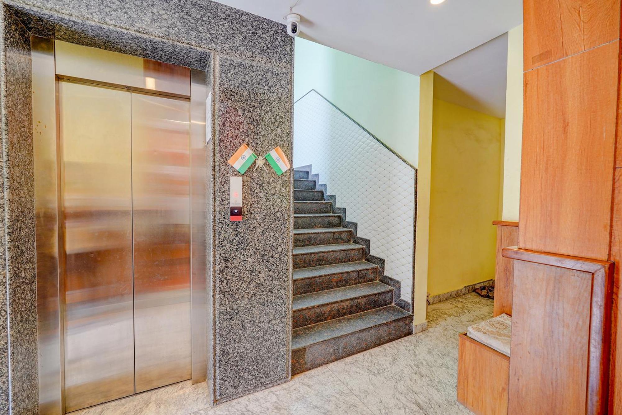 Hotel Fabhotel Bns Comforts - Near Nift Hsr Layout Phase